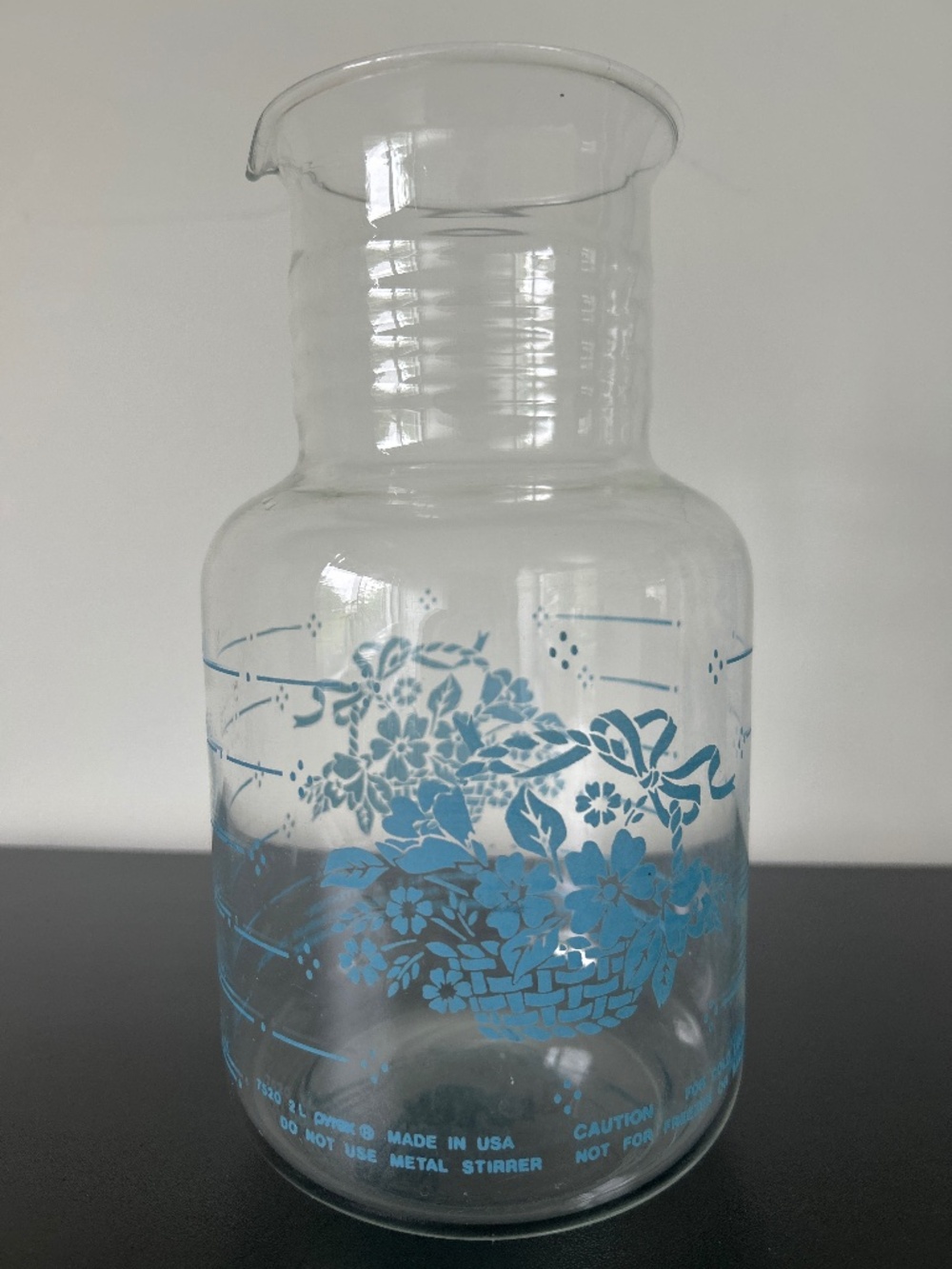 PYREX Vintage Blue Cornflower Country Basket Glasseare Carafe 1.5L